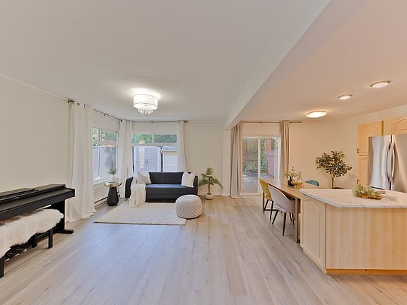 4th image of 2512 Burian Dr