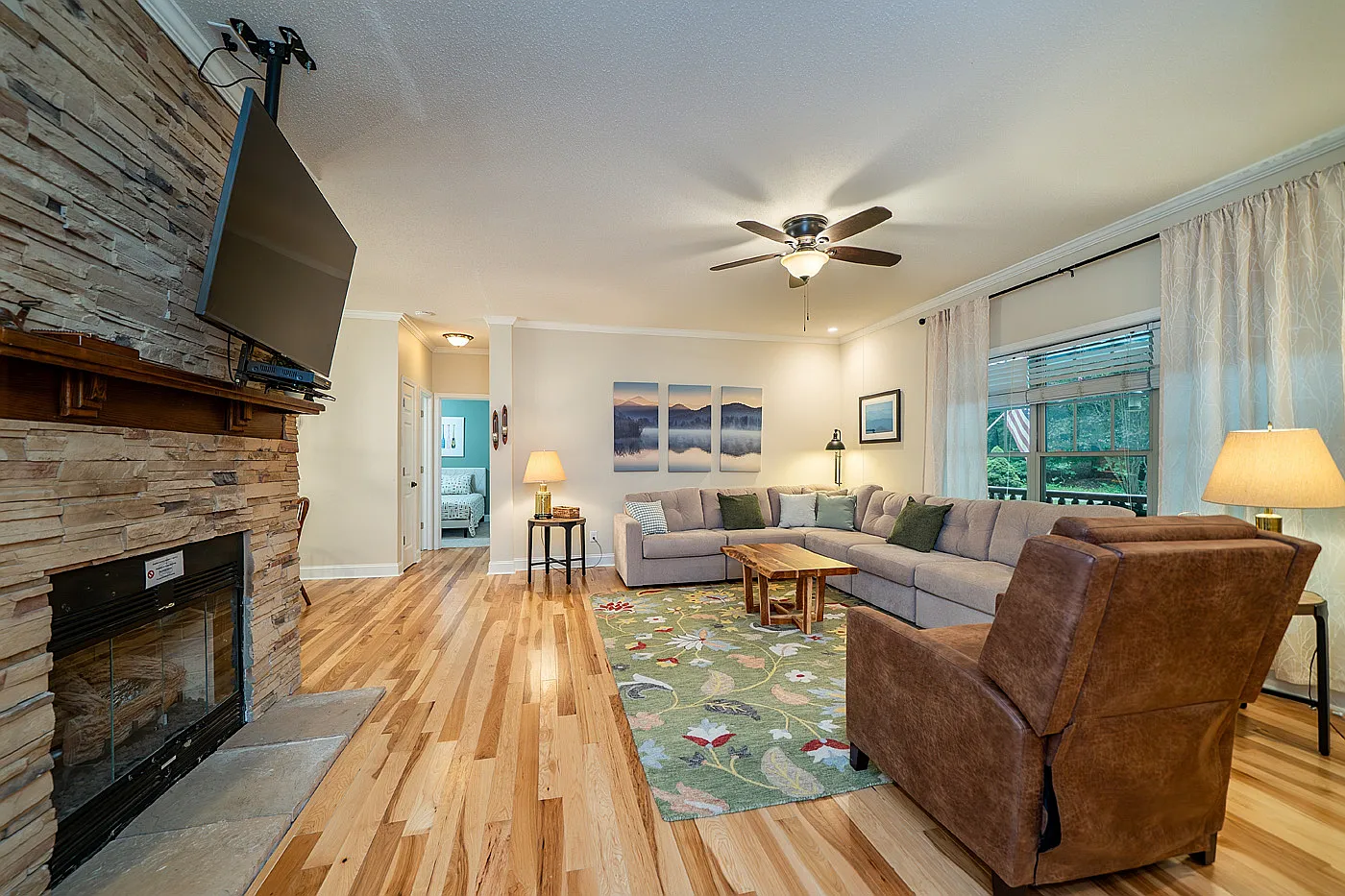 281 Raven Boulevard - 1 — Photo 3