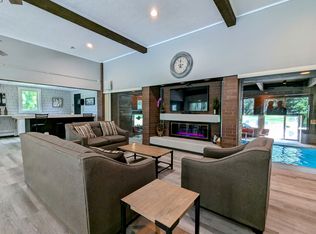 2800 Hamline Ave N APT 223, Roseville, MN 55113
