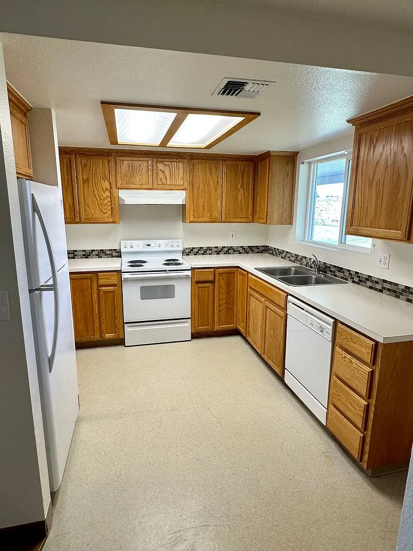 1/2 Off 2nd Month's Rent — Photo 4