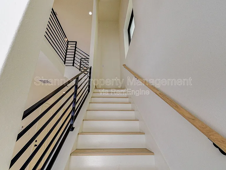 1803 Dunlavy St — Photo 20