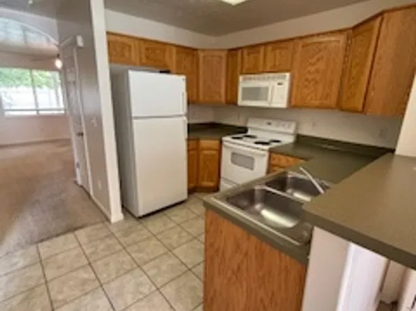 Brookshire Townhomes, 830 S 550 E APT 6D, Clearfield, UT 84015