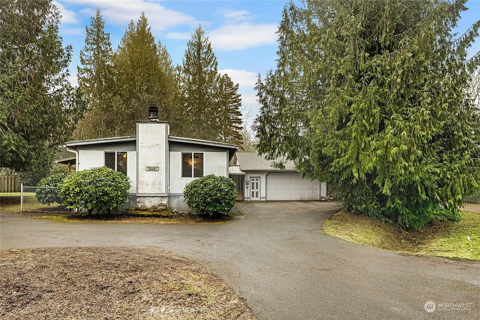 18405 SE 162nd Street photo 1