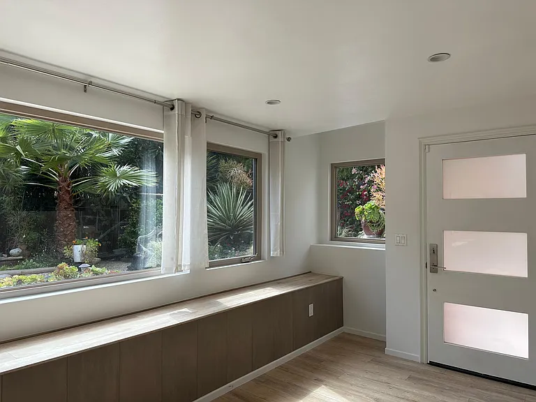 3243 Malcolm Ave — Photo 3