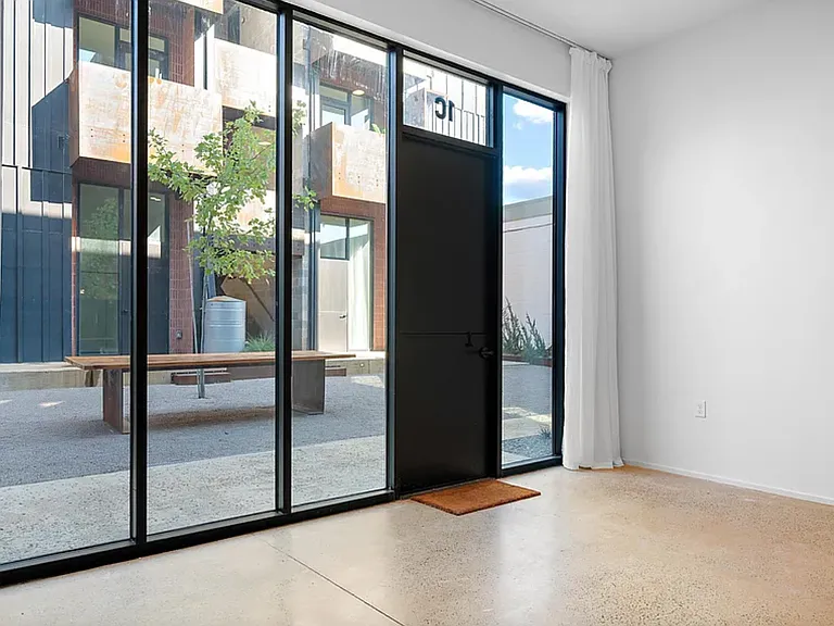 2323 2nd Ave S #1C — Photo 34