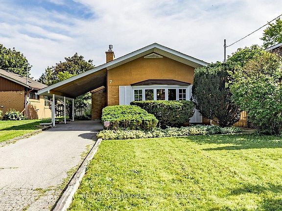 2nd image of 7 Panmure Cres