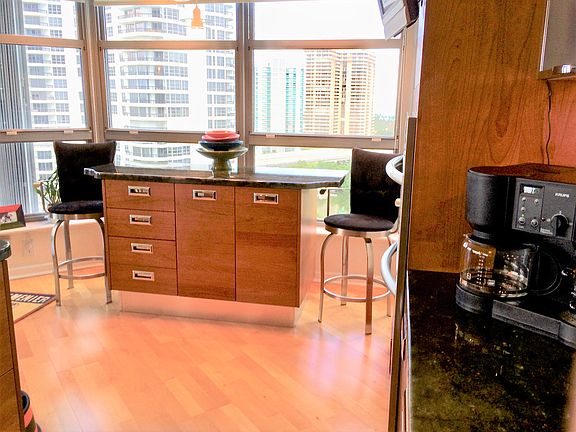 5th image of 3530 Mystic Pt Dr APT 1909