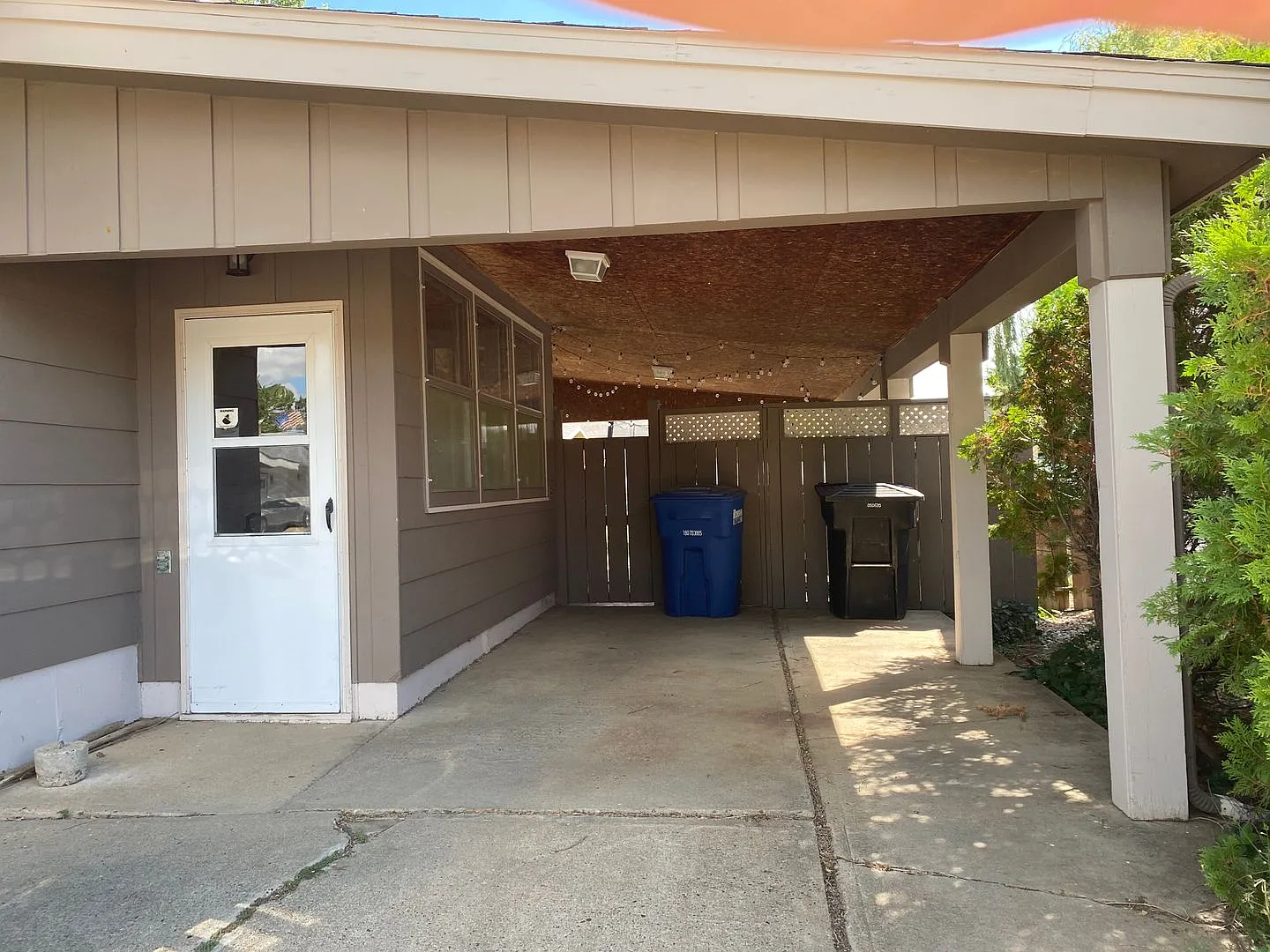 Cozy, single family home w/ nonconforming bedrooms! — Photo 2