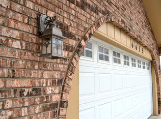 6615 Stratford Cir, Omaha, NE 68137