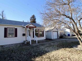 831 N Barber St, McPherson, KS 67460