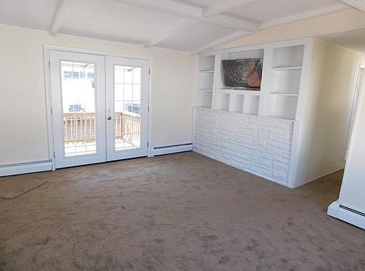 4th image of 49 Fairview St
