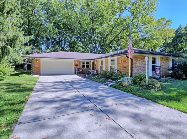 1113 Green Tree Dr, Dayton, OH 45429