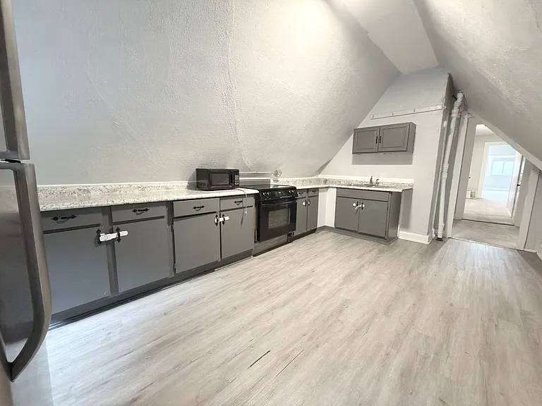 2630 Stanton Ave — Photo 13