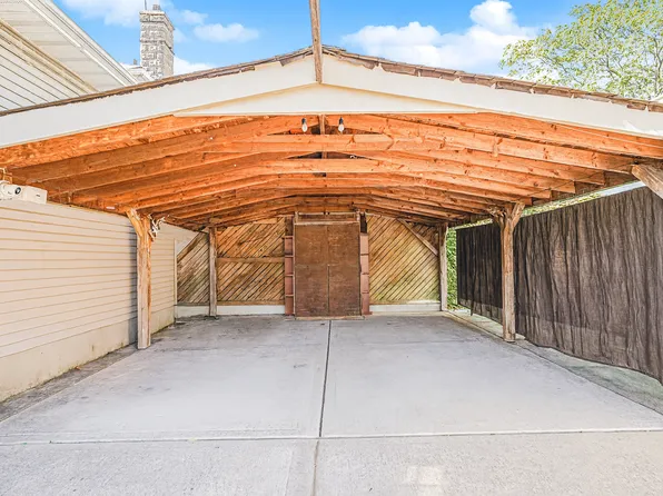 2055 Coleman Street image 13 of 26