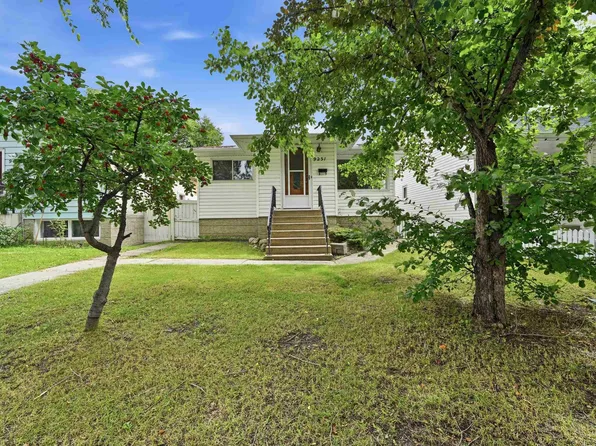 9251 91st St NW, Edmonton, AB T6C 3N7