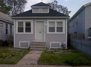72 E Pine St, Long Beach, NY 11561