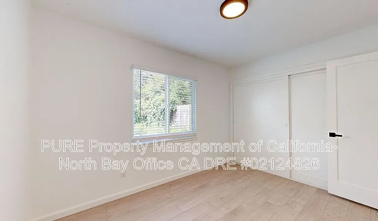 480 Washington Ct — Photo 32