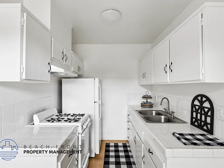 Portofino Apartments — Photo 1