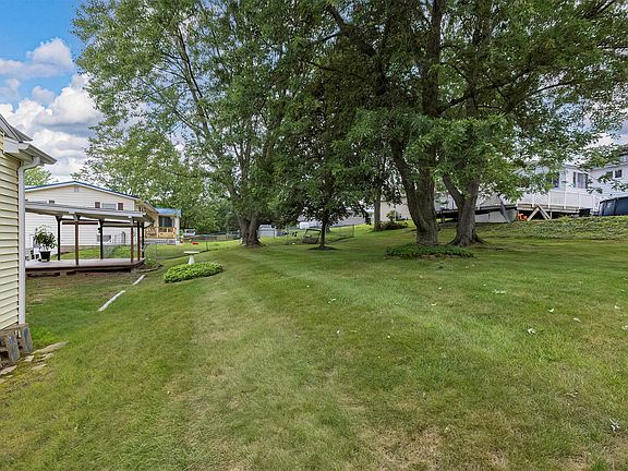 5th image of 2056 Devon Ln