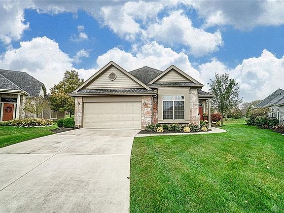 2nd image of 922 Villa Vista Pl