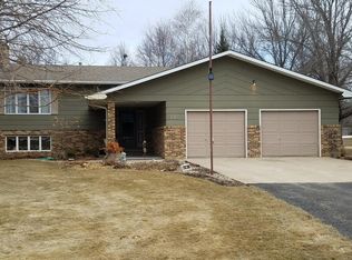 202 8th Ave SE, Clark, SD 57225