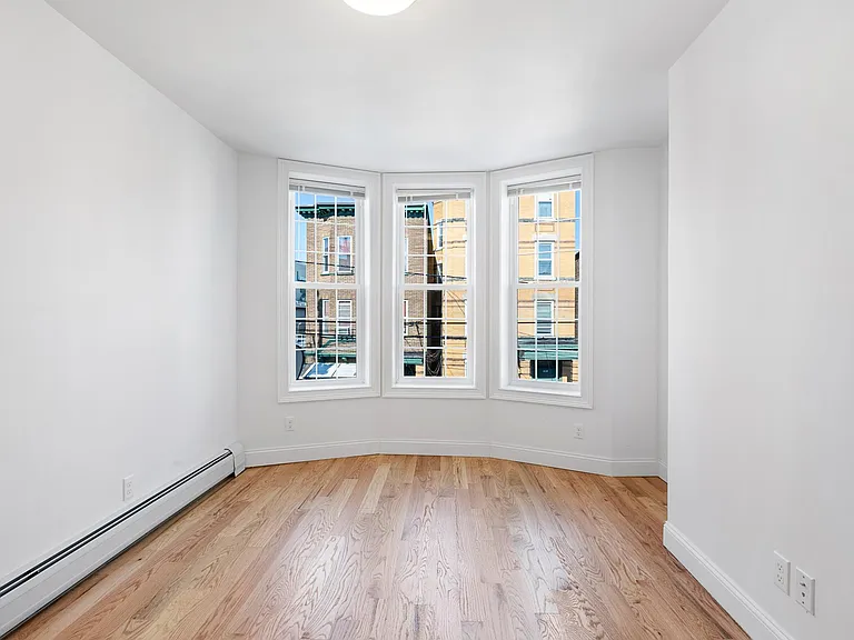 260 New York Ave #2R — Photo 8