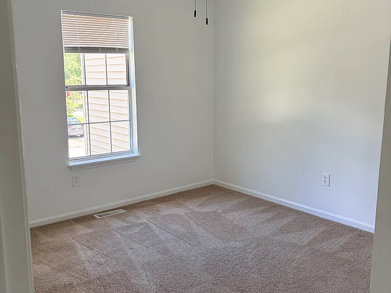 4724 Bayfield Dr — Photo 8