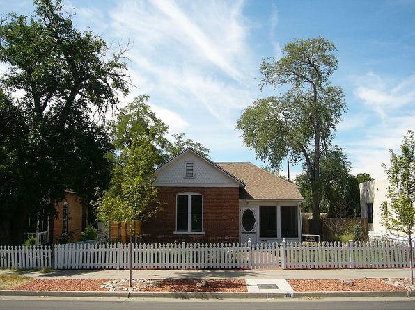 211 High St SE
