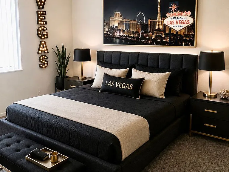 Canyon Club Apartments — Photo 30