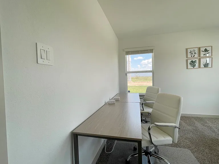 3902 Itzle Island Ct — Photo 35