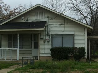 904 Columbus St, Bryan, TX 77803