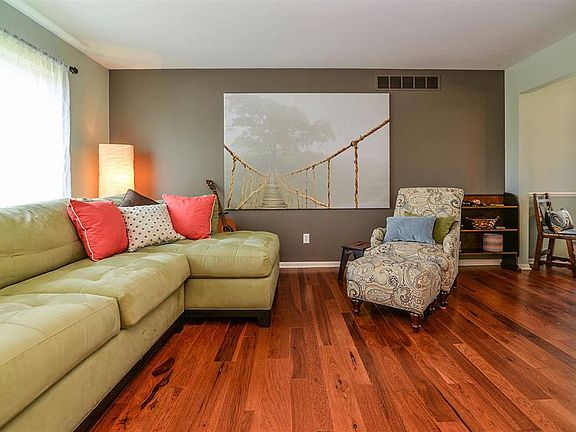 5th image of 4253 Woodcreek Dr