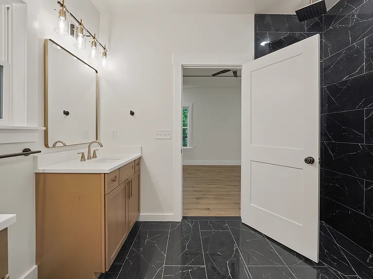 1312 Ezell St NE — Photo 17