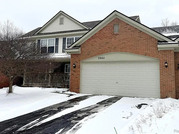 5942 Augusta Ln, Grand Blanc, MI 48439