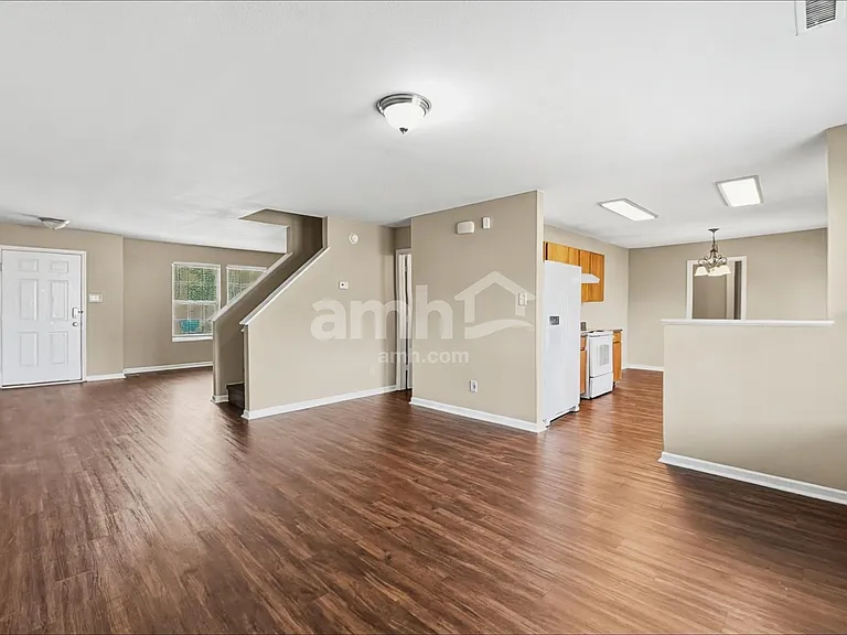 2361 Blackthorn Dr — Photo 7