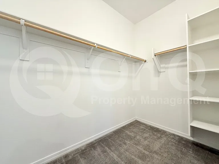 349 E Hawaii Dr — Photo 7