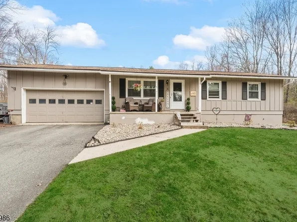 41 Kent Rd, Hampton Twp., NJ 07860