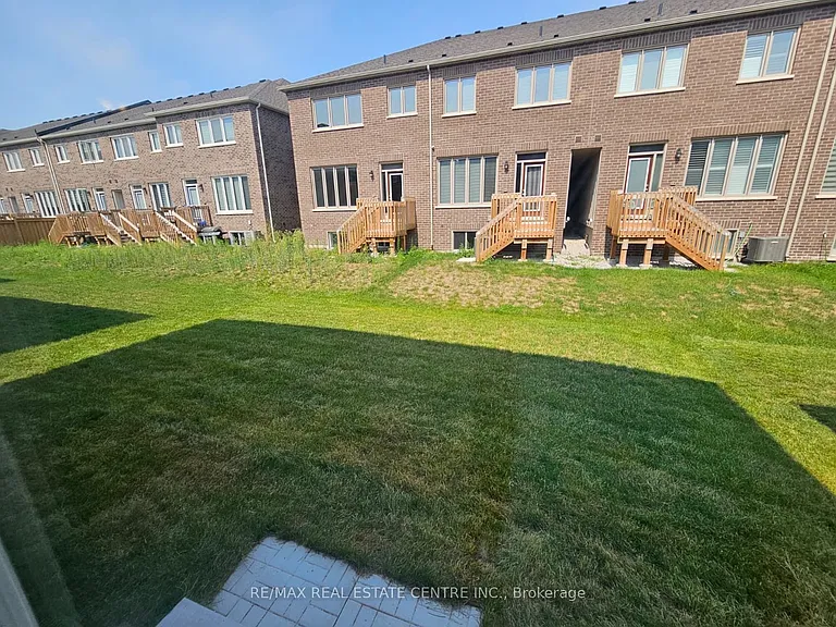 18 Gladmary Dr — Photo 16
