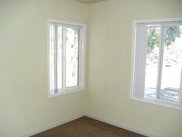 2nd image of 146 E Willard St