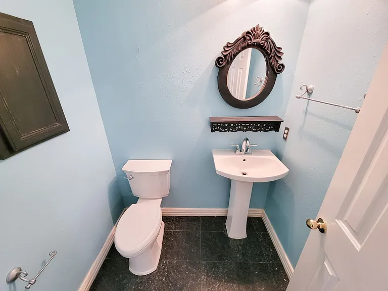 13602 Somersworth Dr — Photo 24