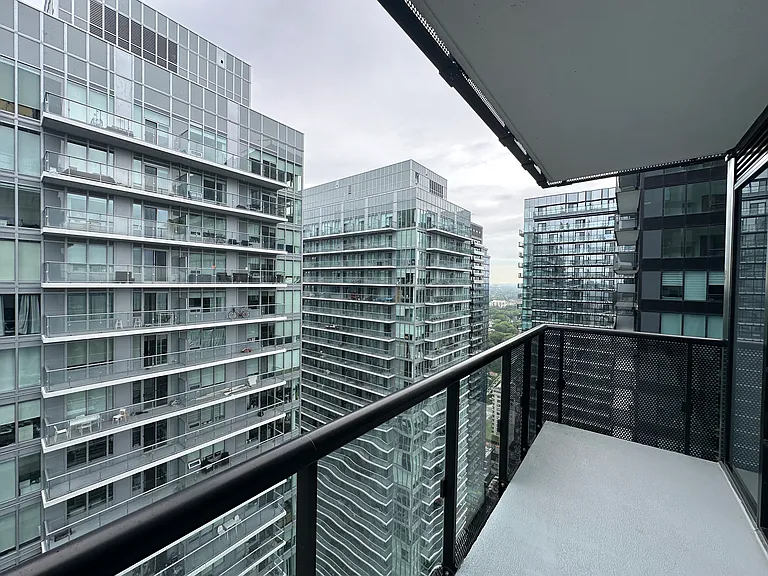 117 Broadway Ave — Photo 18