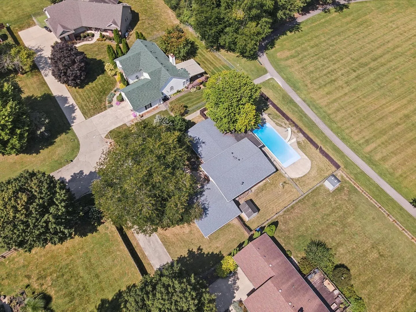 1423 Golf Ter — Photo 2