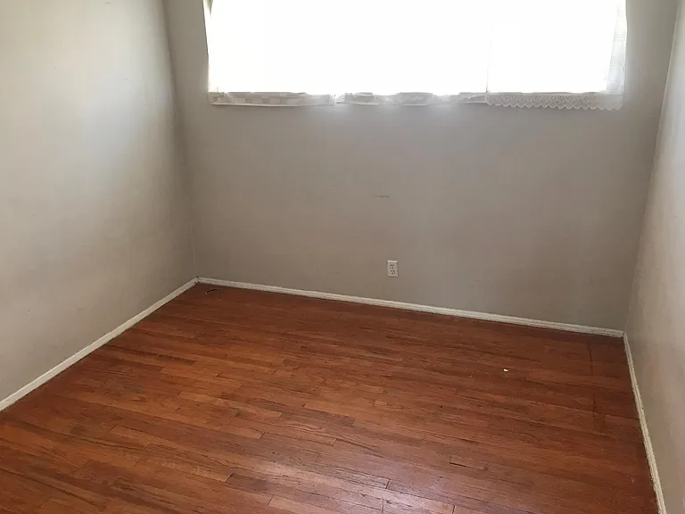 6604 Franklin Ave — Photo 12