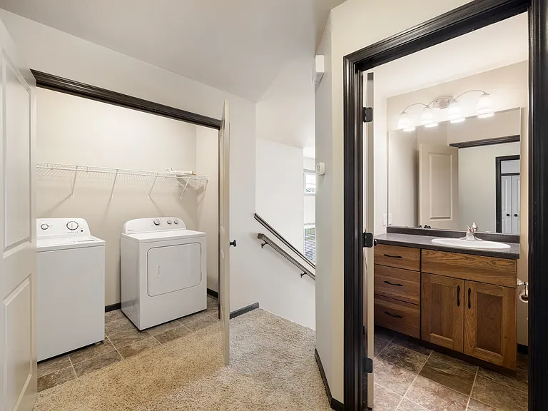 Evelyn Acres Townhomes — Photo 10