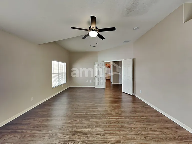 6435 Clair Shore Dr — Photo 8