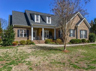 443 Leaf Arbor Ct, Lake Wylie, SC 29710