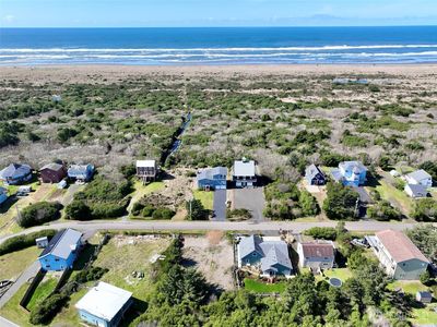 578 Sand Dune Avenue SW, Ocean Shores, WA, 98569