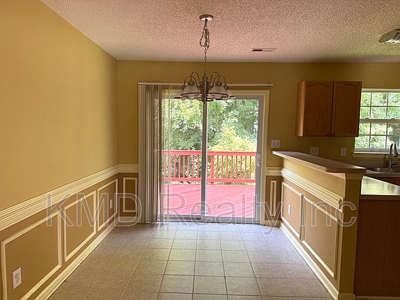 4th image of 8804 Clifton Meadow Dr