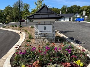 310 Bluejay Ave, Chaska, MN 55318