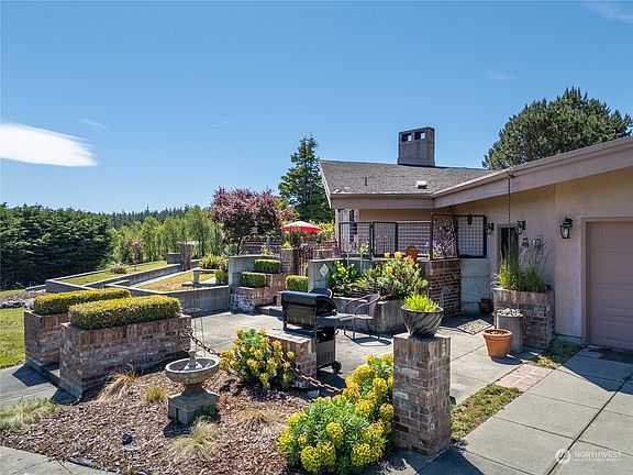 2nd image of 2330 Shamrock Lane